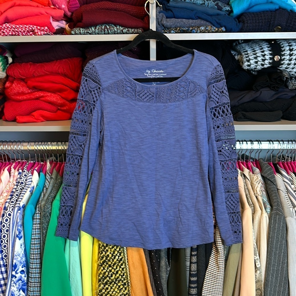Chico’s blue embroidered long sleeve top size 0 (S)